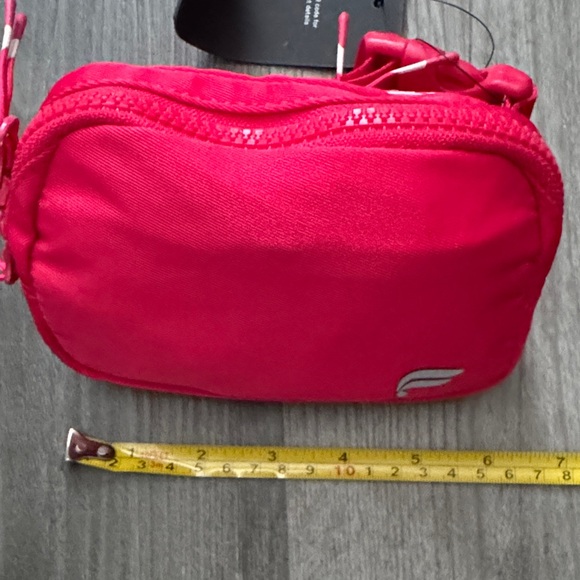 Fabletics Raspberry Fizz MINI Belt Bag BNWT - Picture 5 of 8